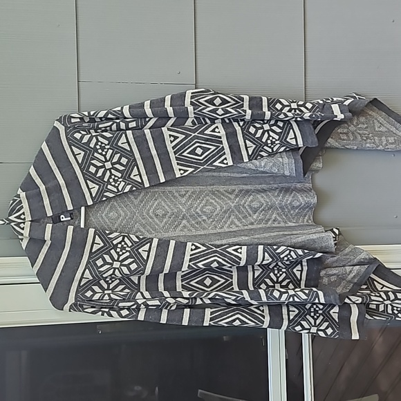 Ladies Aztec handkerchief open wrap med - large - Picture 1 of 7